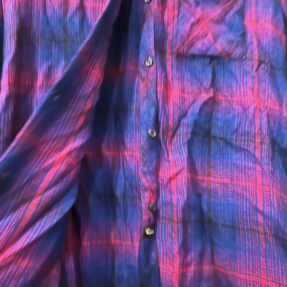 Rails Blue and Red Casual Button Down Shirt - Picture 3 of 5